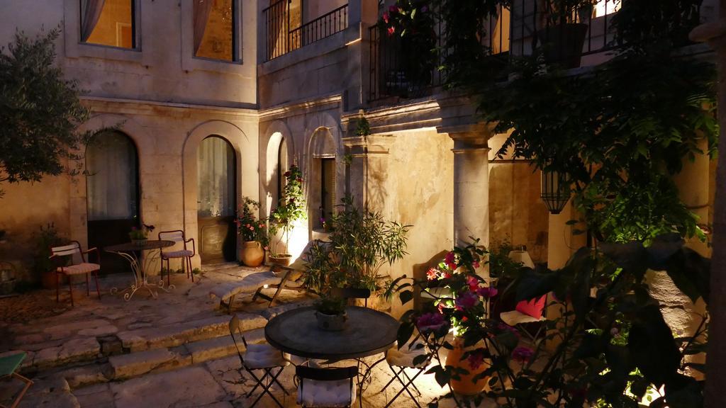 La Maison D'Isidore Saint-Remy-de-Provence Exterior photo