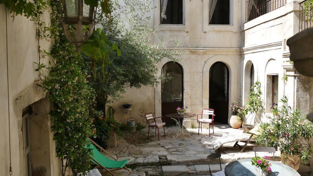 La Maison D'Isidore Saint-Remy-de-Provence Exterior photo